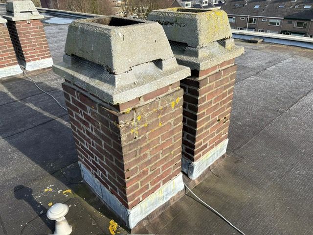 Snap on kop op schoorsteen plaatsen